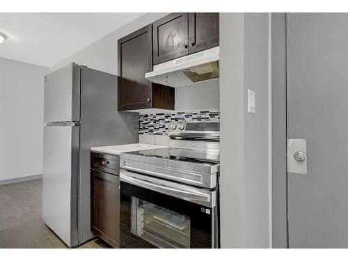 306-9260 108 Avenue, Grande Prairie, AB - Indoor Photo Showing Kitchen