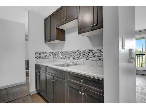 306-9260 108 Avenue, Grande Prairie, AB - Indoor Photo Showing Kitchen