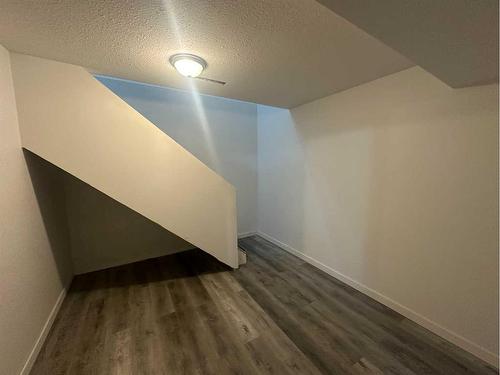 9517 79 Avenue, Peace River, AB - Indoor Photo Showing Other Room