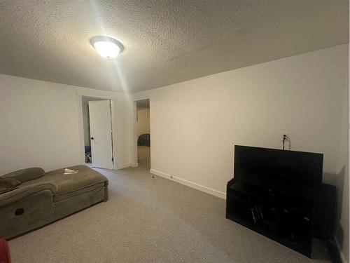 9517 79 Avenue, Peace River, AB - Indoor