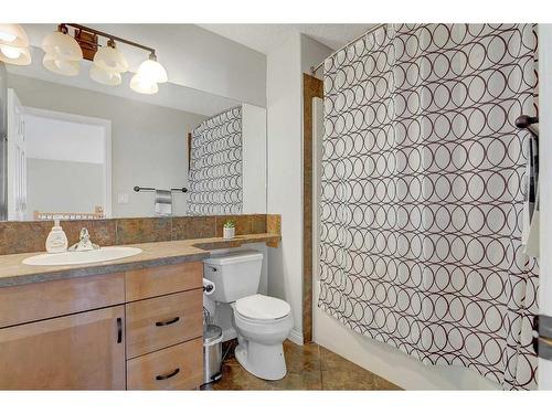 8902 130 A Avenue, Grande Prairie, AB - Indoor Photo Showing Bathroom