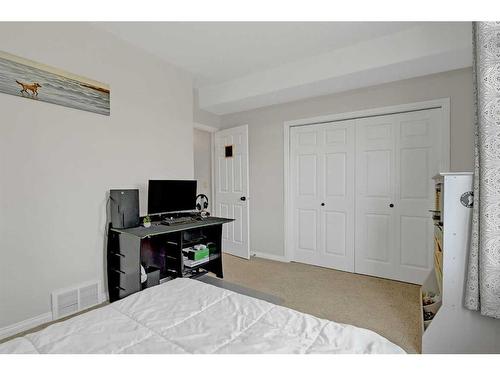 8902 130 A Avenue, Grande Prairie, AB - Indoor Photo Showing Bedroom