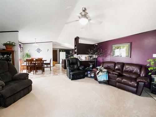 8366 794 Township, Rural Saddle Hills County, AB - Indoor Photo Showing Living Room