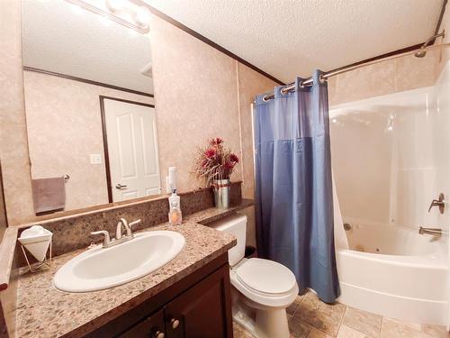 8366 794 Township, Rural Saddle Hills County, AB - Indoor Photo Showing Bathroom