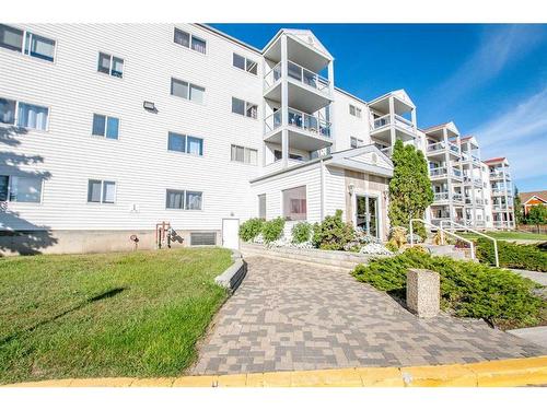 417-9700 92 Avenue, Grande Prairie, AB - Outdoor With Balcony