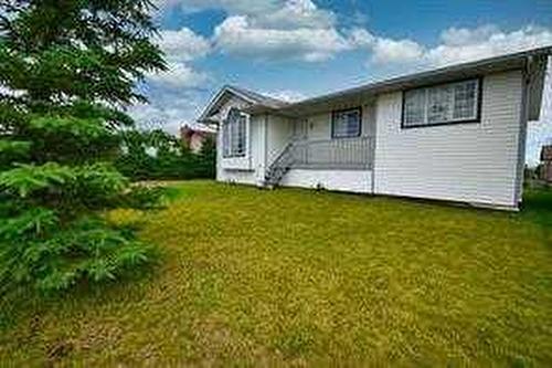 4535 46 Street, Rycroft, AB - Outdoor