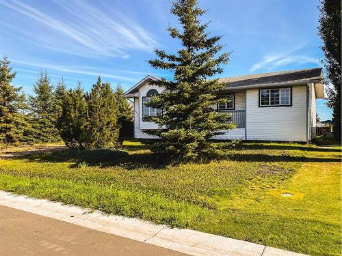 4535 46 Street, Rycroft, AB - Outdoor