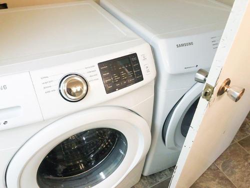 10602 103 Street, Grande Prairie, AB - Indoor Photo Showing Laundry Room