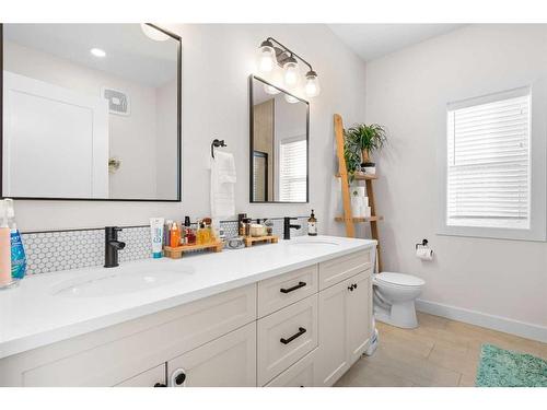 11926 79 Avenue, Grande Prairie, AB - Indoor Photo Showing Bathroom