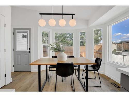 7822 Michealis Boulevard, Grande Prairie, AB - Indoor Photo Showing Dining Room