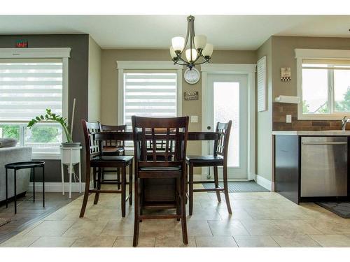 7102 86 Street, Grande Prairie, AB - Indoor Photo Showing Dining Room