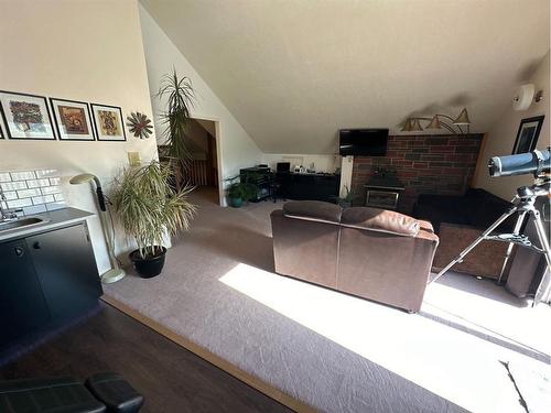 11905 91 Street, Peace River, AB - Indoor With Fireplace