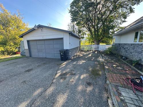 11905 91 Street, Peace River, AB - Outdoor