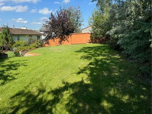 7105 99 Street, Peace River, AB - Outdoor