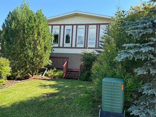 7105 99 Street, Peace River, AB - Outdoor