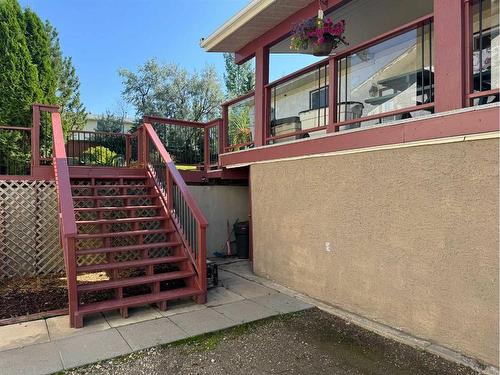 7105 99 Street, Peace River, AB - Outdoor