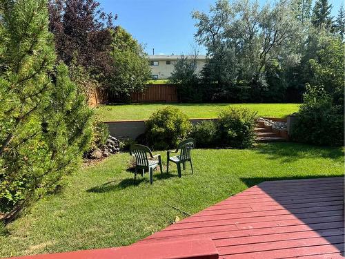 7105 99 Street, Peace River, AB - Outdoor With Backyard