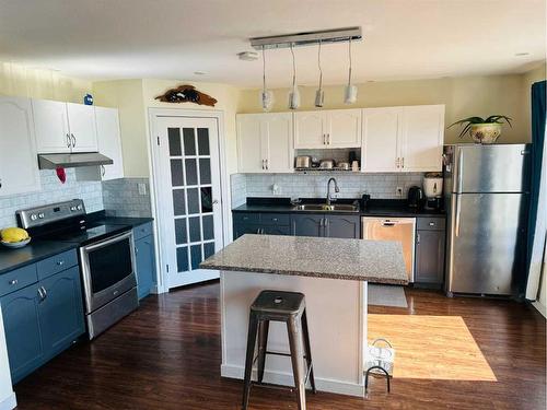 10315 91 Street, Grande Prairie, AB - Indoor Photo Showing Kitchen