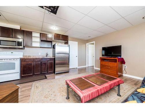 10506 129 Avenue, Grande Prairie, AB - Indoor Photo Showing Kitchen