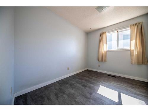 6921 98 Street, Grande Prairie, AB - Indoor Photo Showing Other Room