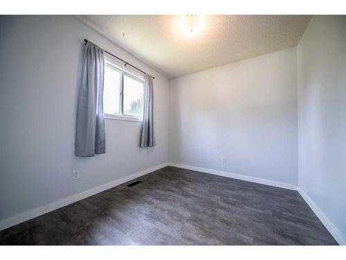 6921 98 Street, Grande Prairie, AB - Indoor Photo Showing Other Room