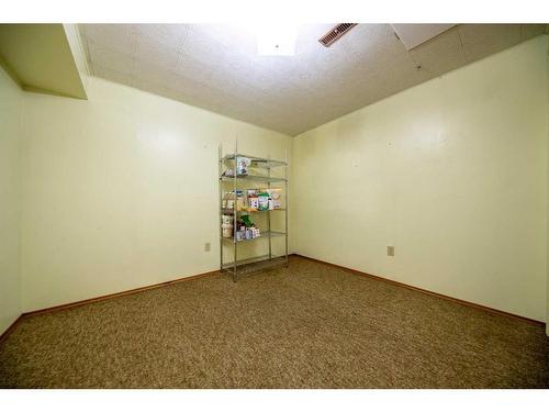 6921 98 Street, Grande Prairie, AB - Indoor Photo Showing Other Room