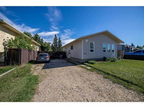 6921 98 Street, Grande Prairie, AB - Outdoor