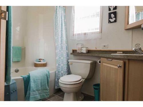 91048/91054 Township Road 704, Wembley, AB - Indoor Photo Showing Bathroom