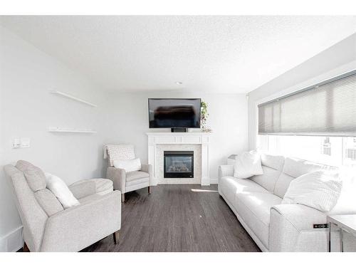 10213 125 Avenue, Grande Prairie, AB - Indoor Photo Showing Living Room With Fireplace