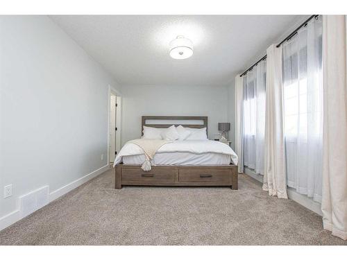 10213 125 Avenue, Grande Prairie, AB - Indoor Photo Showing Bedroom