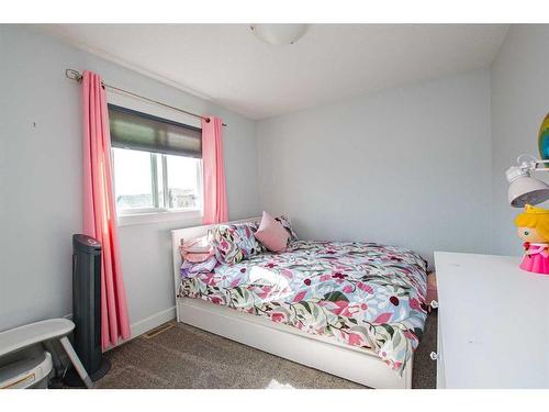 10213 125 Avenue, Grande Prairie, AB - Indoor Photo Showing Bedroom