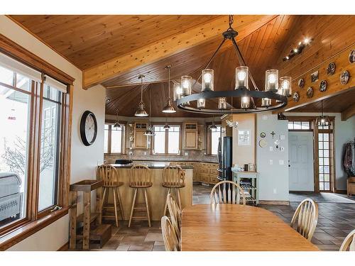 723047 A, B, C Range Road 54, Clairmont, AB - Indoor Photo Showing Dining Room