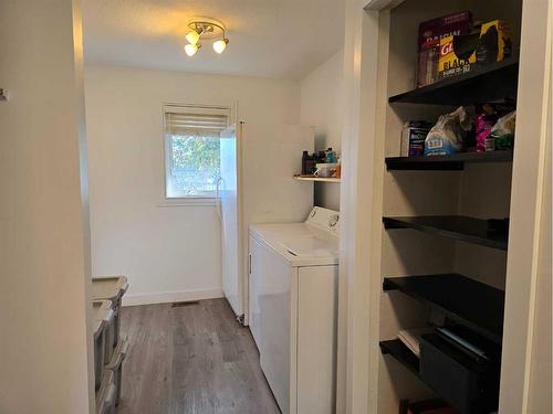 4607 55 Street, Rycroft, AB - Indoor Photo Showing Laundry Room