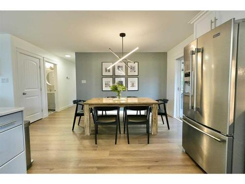 9118 130 Avenue, Peace River, AB - Indoor Photo Showing Dining Room