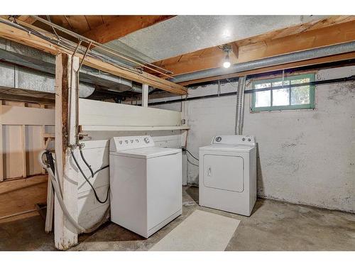 10805 102 Avenue, Fairview, AB - Indoor Photo Showing Laundry Room