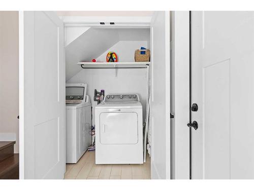 11910 79 Avenue, Grande Prairie, AB - Indoor Photo Showing Laundry Room