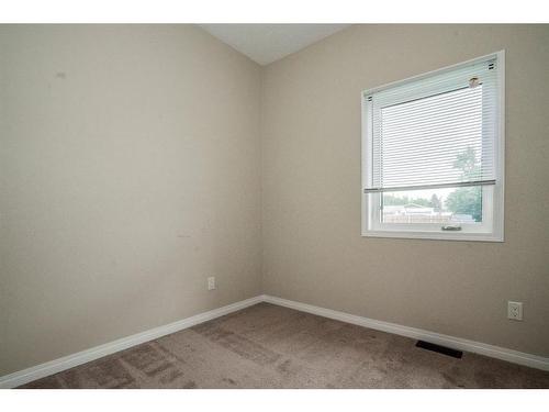 10500 109 Street, Fairview, AB - Indoor Photo Showing Other Room