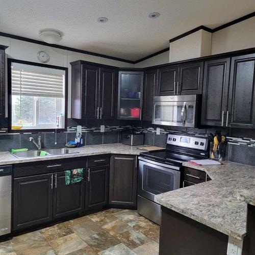 22006 Township Road 820, Rural Northern Sunrise County, AB - Indoor Photo Showing Kitchen