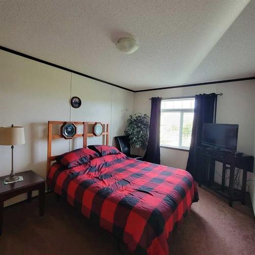 22006 Township Road 820, Rural Northern Sunrise County, AB - Indoor Photo Showing Bedroom