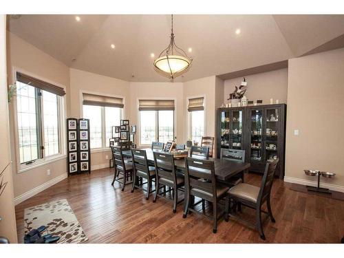 2-714040 Range Road 71, Grande Prairie, AB - Indoor Photo Showing Dining Room