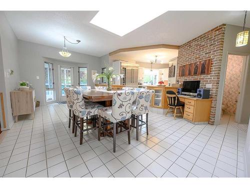 6101 96A Street, Grande Prairie, AB - Indoor Photo Showing Dining Room