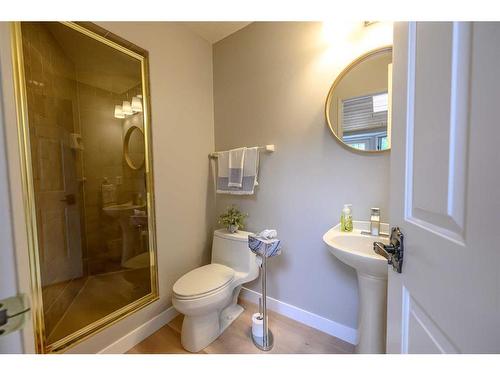 6101 96A Street, Grande Prairie, AB - Indoor Photo Showing Bathroom