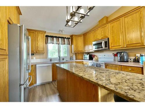 231045 Highway 684, Rural Peace No. 135, M.D. Of, AB - Indoor Photo Showing Kitchen