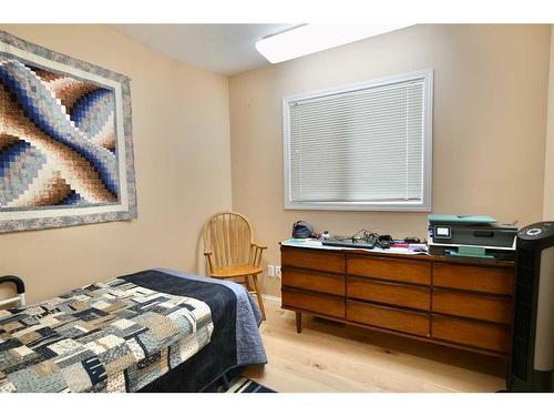 231045 Highway 684, Rural Peace No. 135, M.D. Of, AB - Indoor Photo Showing Bedroom