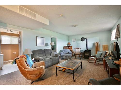 231045 Highway 684, Rural Peace No. 135, M.D. Of, AB - Indoor Photo Showing Living Room