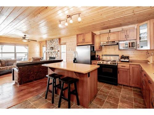 53 Boyd Lakeshore, Rural Greenview No. 16, M.D. Of, AB - Indoor Photo Showing Kitchen