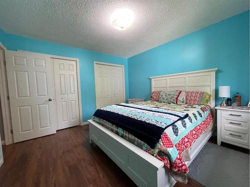 5009 45Th Street, High Prairie, AB - Indoor Photo Showing Bedroom