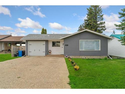 11421 107 Avenue, Fairview, AB - Outdoor