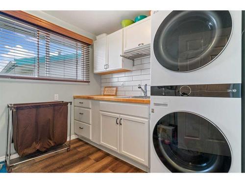 11421 107 Avenue, Fairview, AB - Indoor Photo Showing Laundry Room