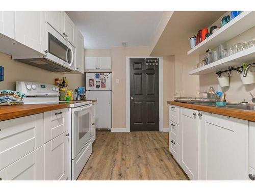 11421 107 Avenue, Fairview, AB - Indoor Photo Showing Kitchen